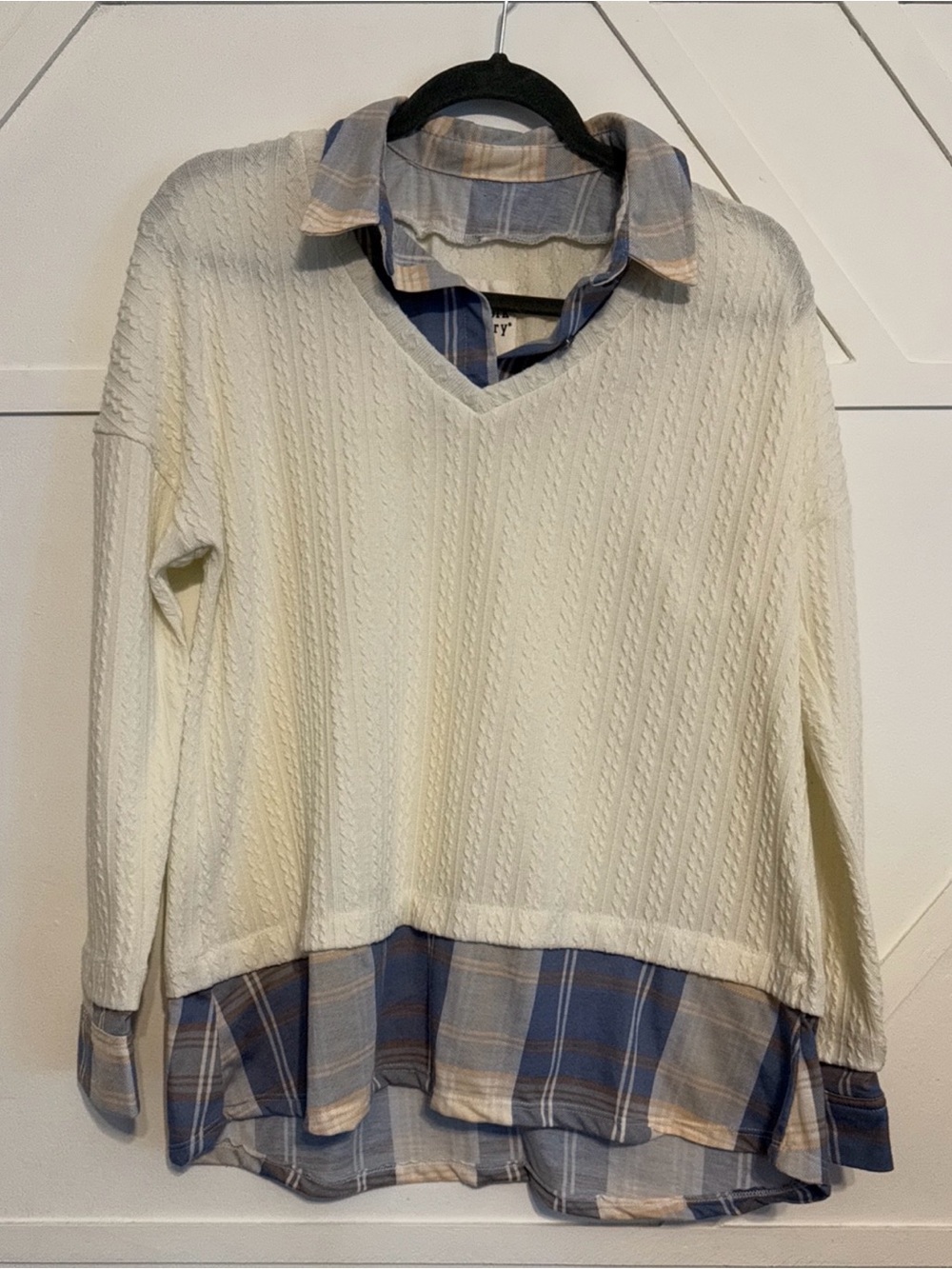 New York Laundry Cream V-Neck Sweater with Blue Plaid Trim